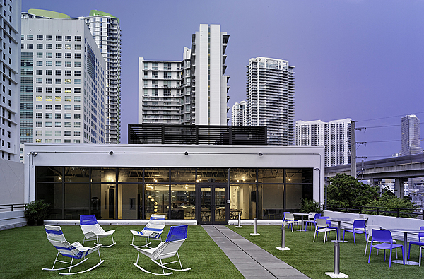 Modern Space with Rooftop Terrace - Image 1 of 9