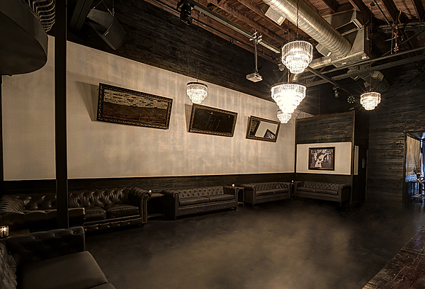 Elegant event venue with a classic touch. - Image 4 of 8