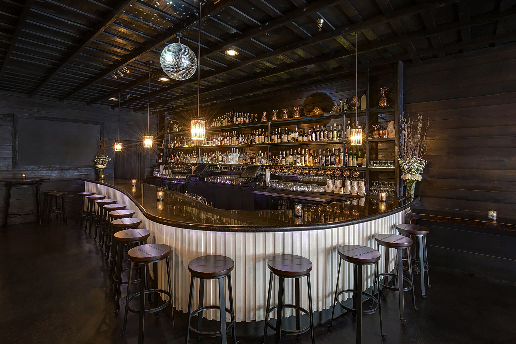 Elegant event venue with a classic touch. - Image 5 of 8