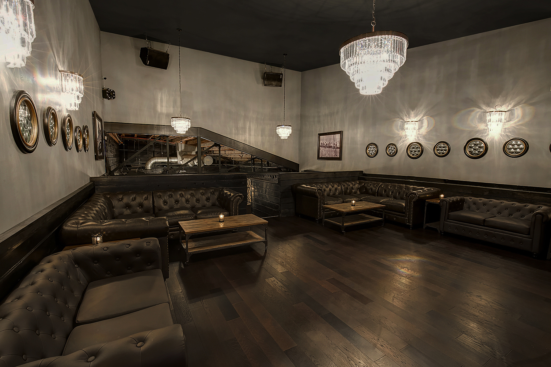 Elegant event venue with a classic touch. - Image 2 of 8