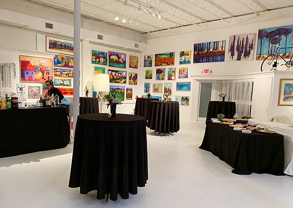 Bright Artistic Warehouse - Image 9 of 10