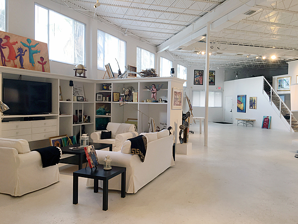 Bright Artistic Warehouse - Image 10 of 10