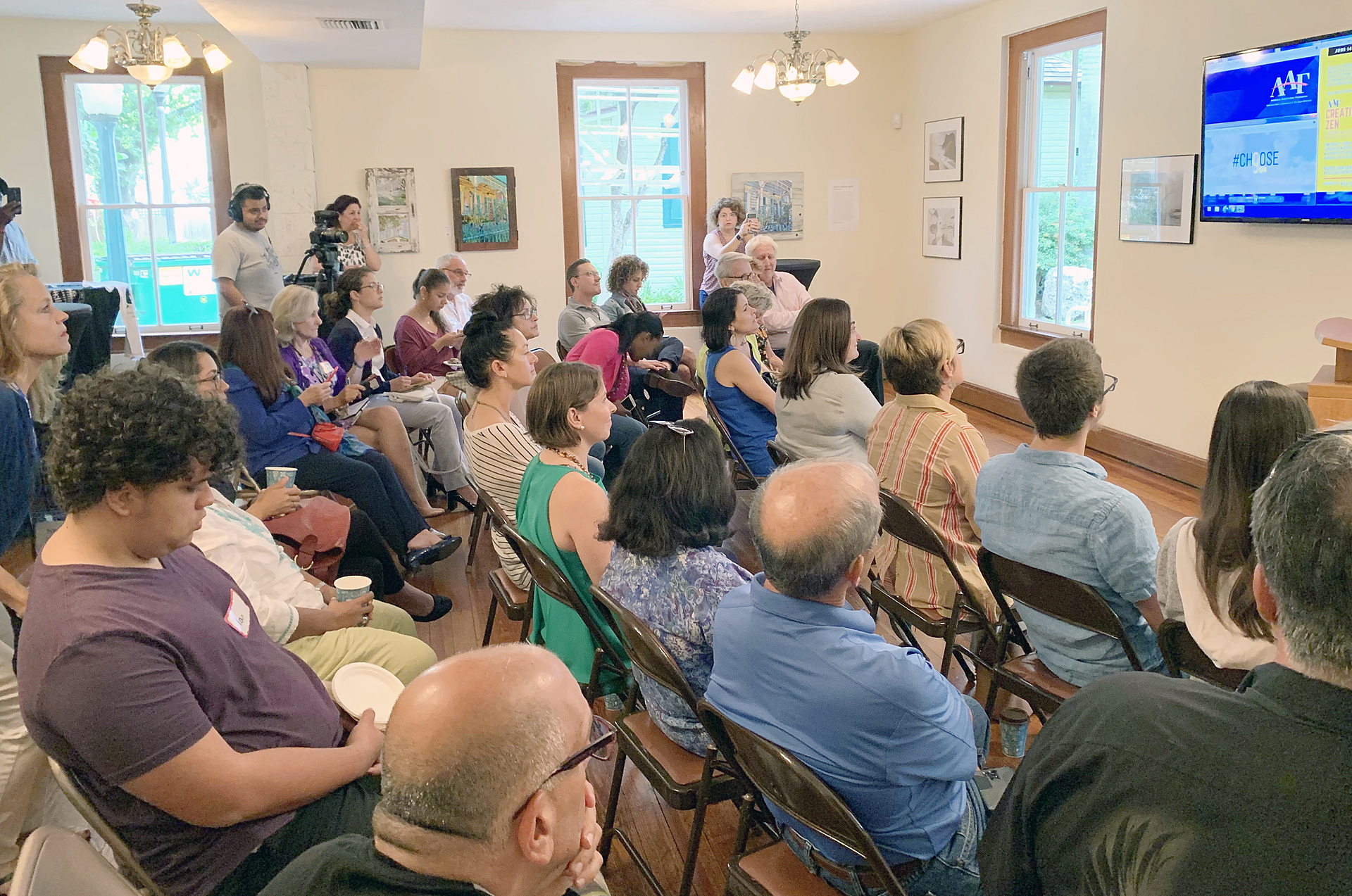 Riverfront Meeting & Cocktail Space - Image 5 of 9