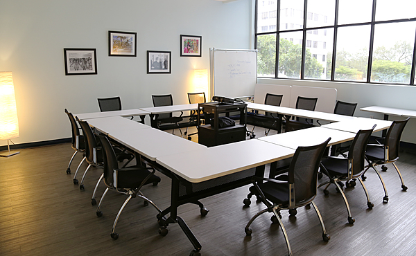 Spacious Conference Room Excellent Lighting! - Image 1 of 4