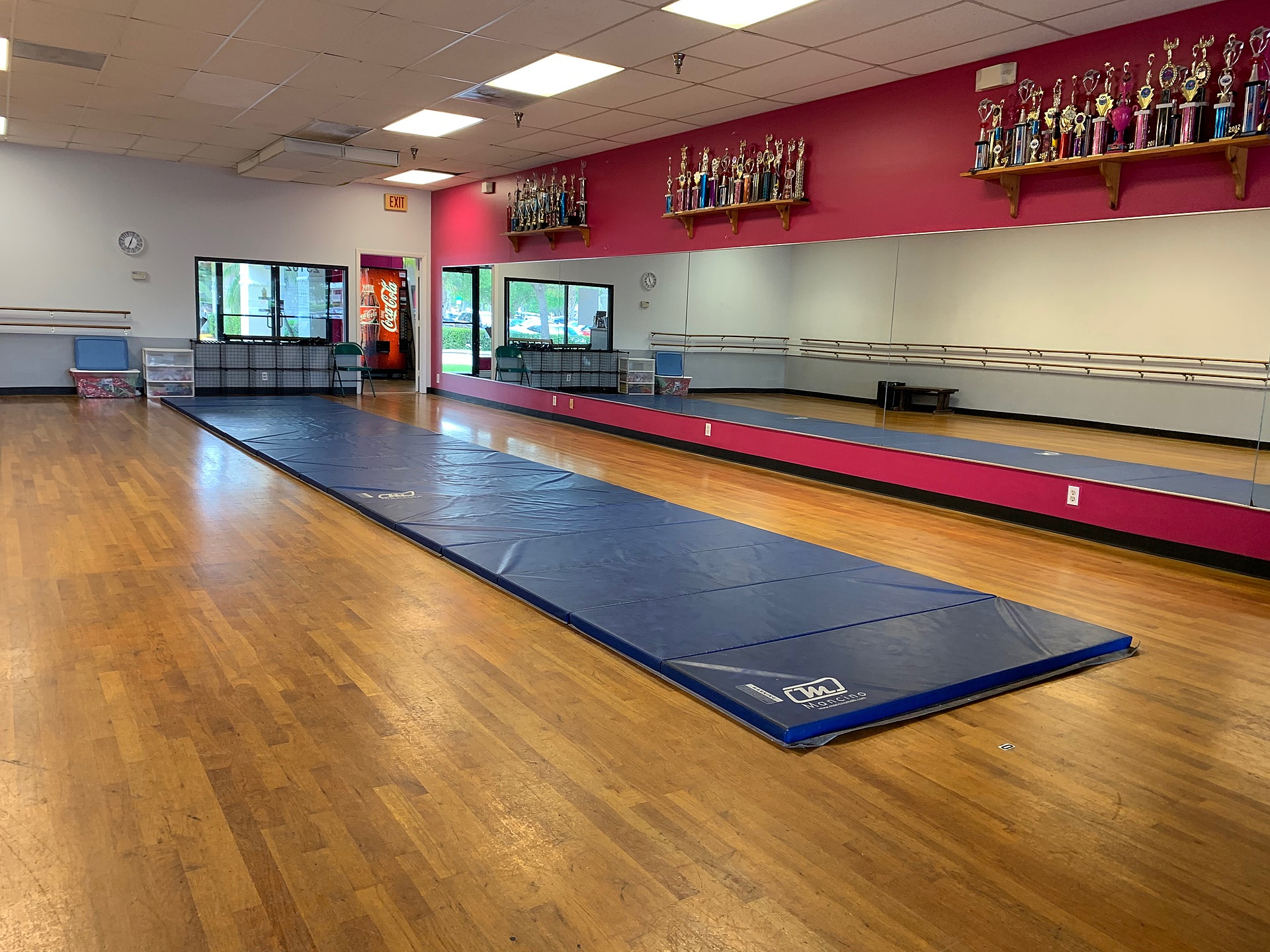 Spacious gallery and studio space  - Image 4 of 4