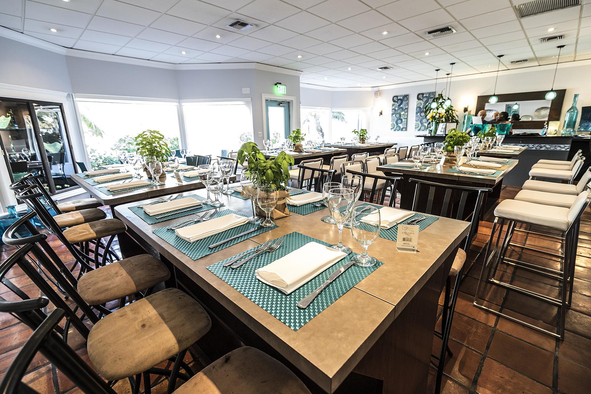 Bright, spacious foodie venue. - Image 2 of 6