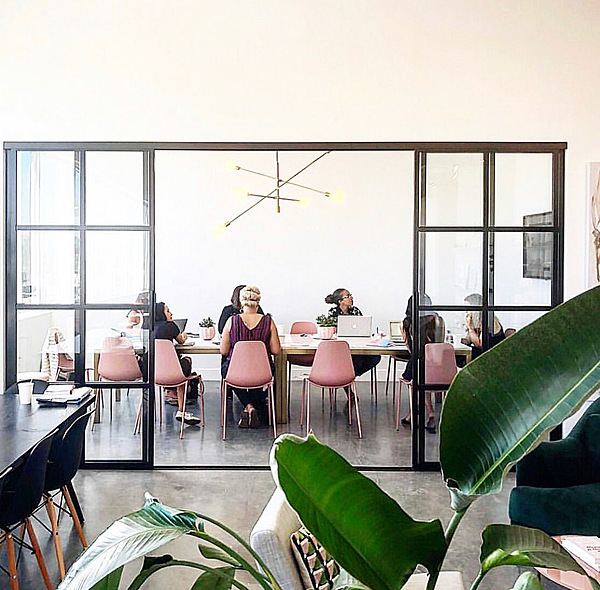 Bright & Inspiring Conference Space - Image 2 of 6