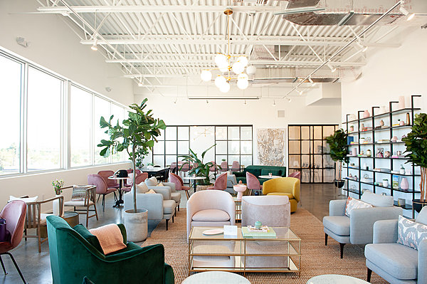 Elegant and Inspirational Production Space - Image 2 of 7