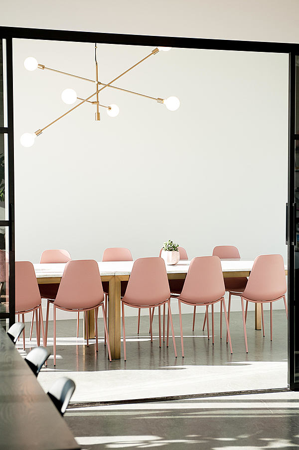 Elegant and Inspirational Production Space - Image 6 of 7