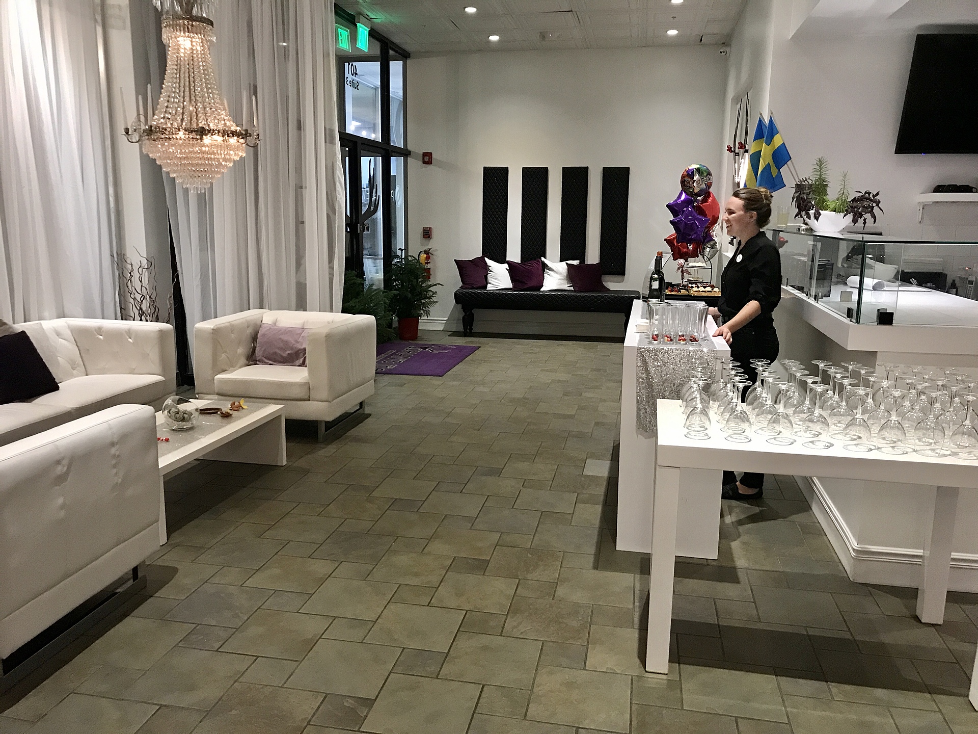 Bright, Elegant & Versatile Space - Image 8 of 9