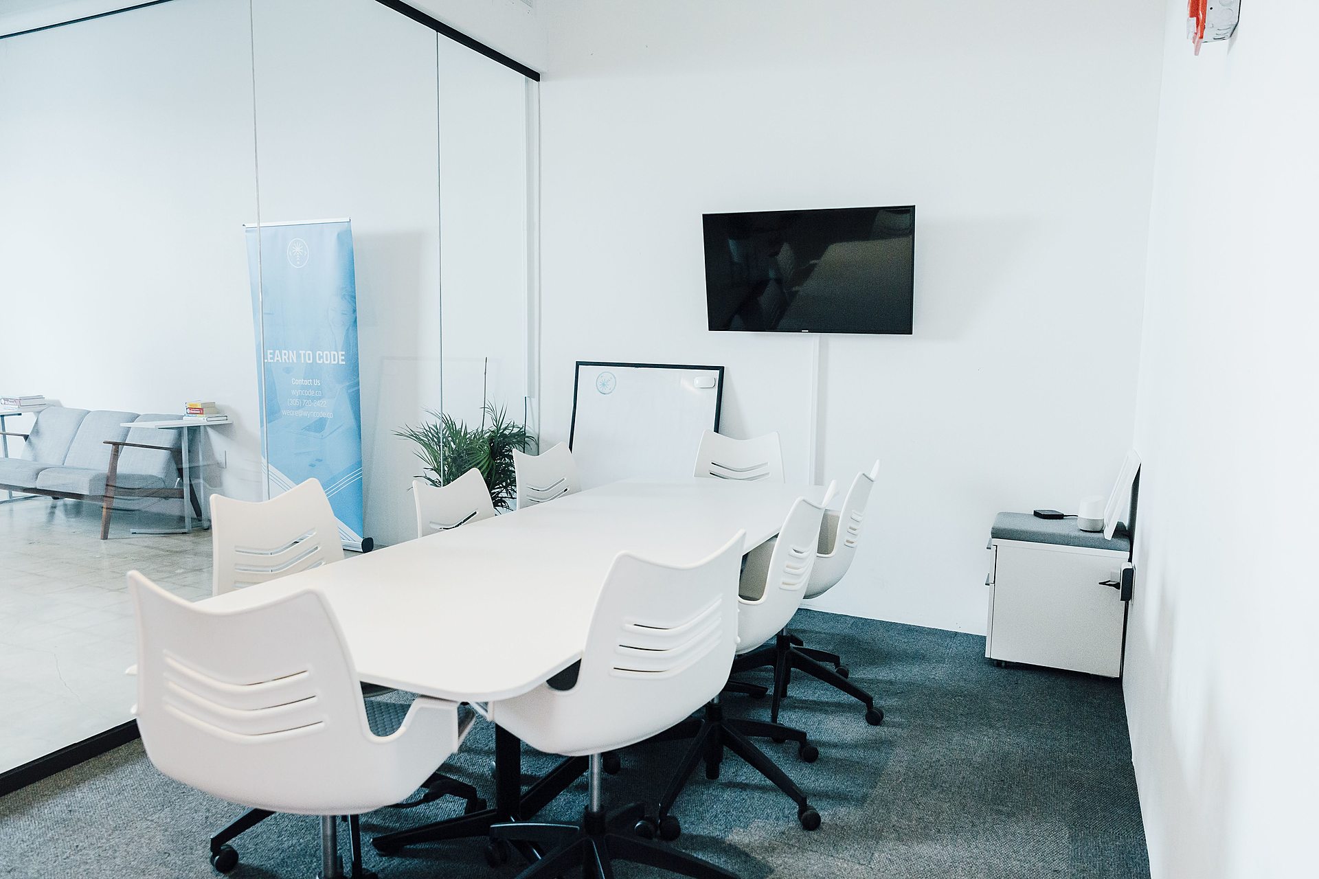 Bright Collaborative Workspace - Prototype - Image 3 of 4