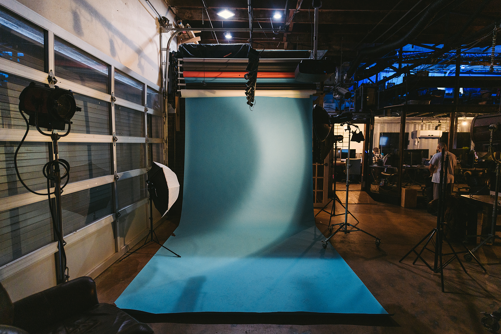  4000 sqft Warehouse Studio in Historic Arts Dist. - Image 2 of 6