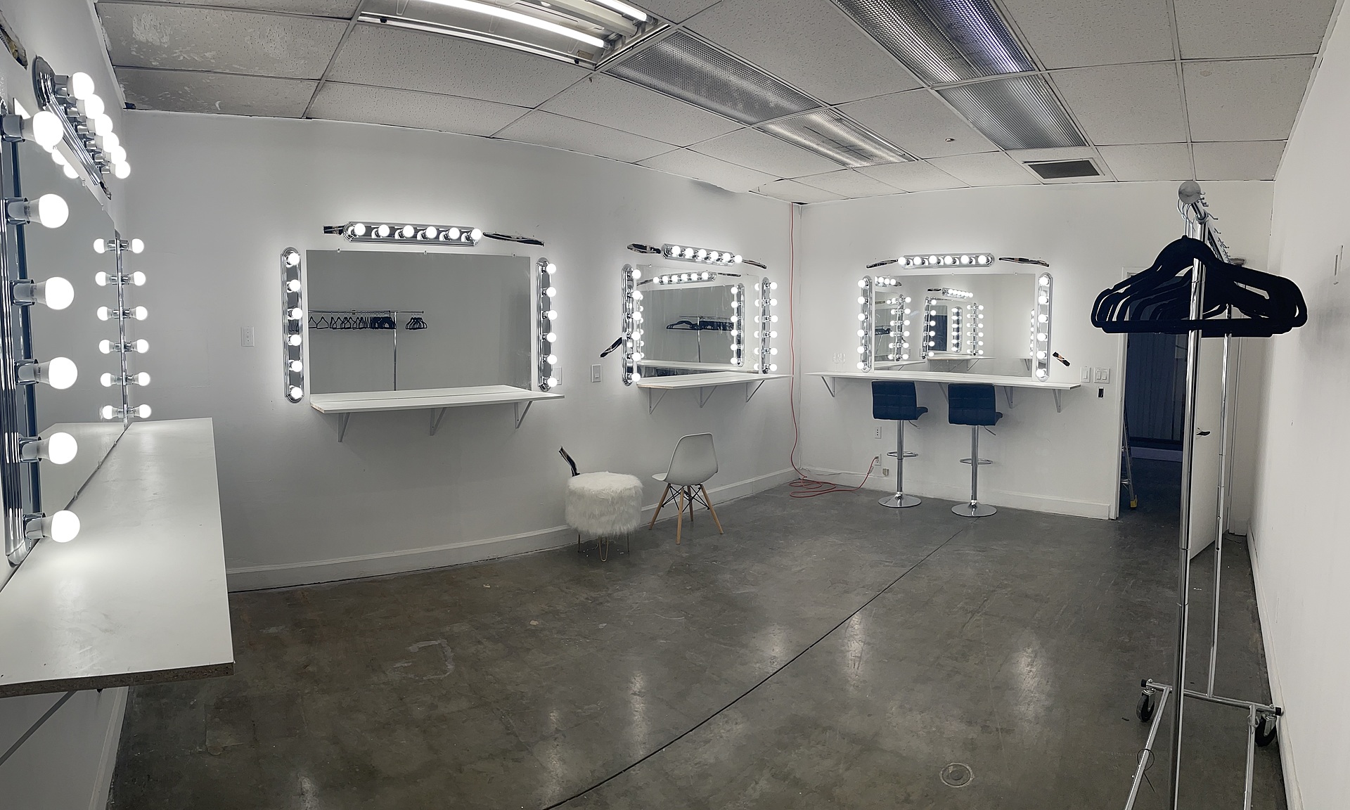 Massive 25,000 Sq Ft 24-Hour Production Studio - Image 8 of 8