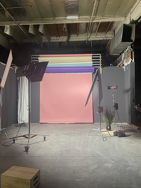 Massive 25,000 Sq Ft 24-Hour Production Studio - Image 7 of 8